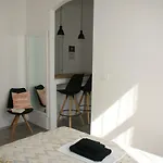 Apartamento Stylish In Center Pula